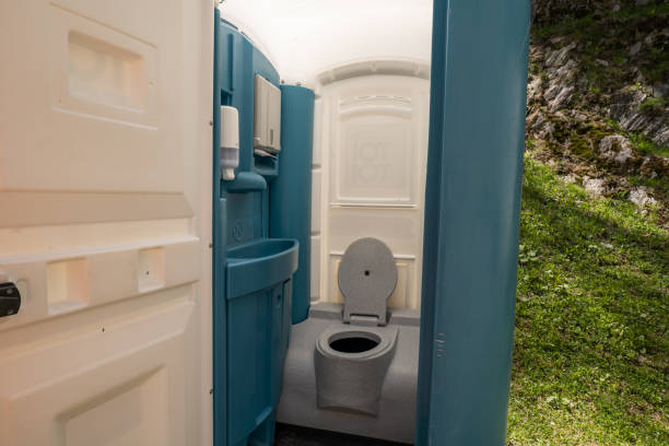 Best Portable toilet rental cost  in Belleville, WI